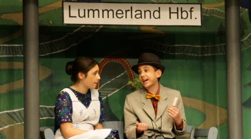 Szenenfoto "Jim Knopf und Lukas der Lokomotivführer" - Jugendgruppe der Kolpingbühne Starnberg